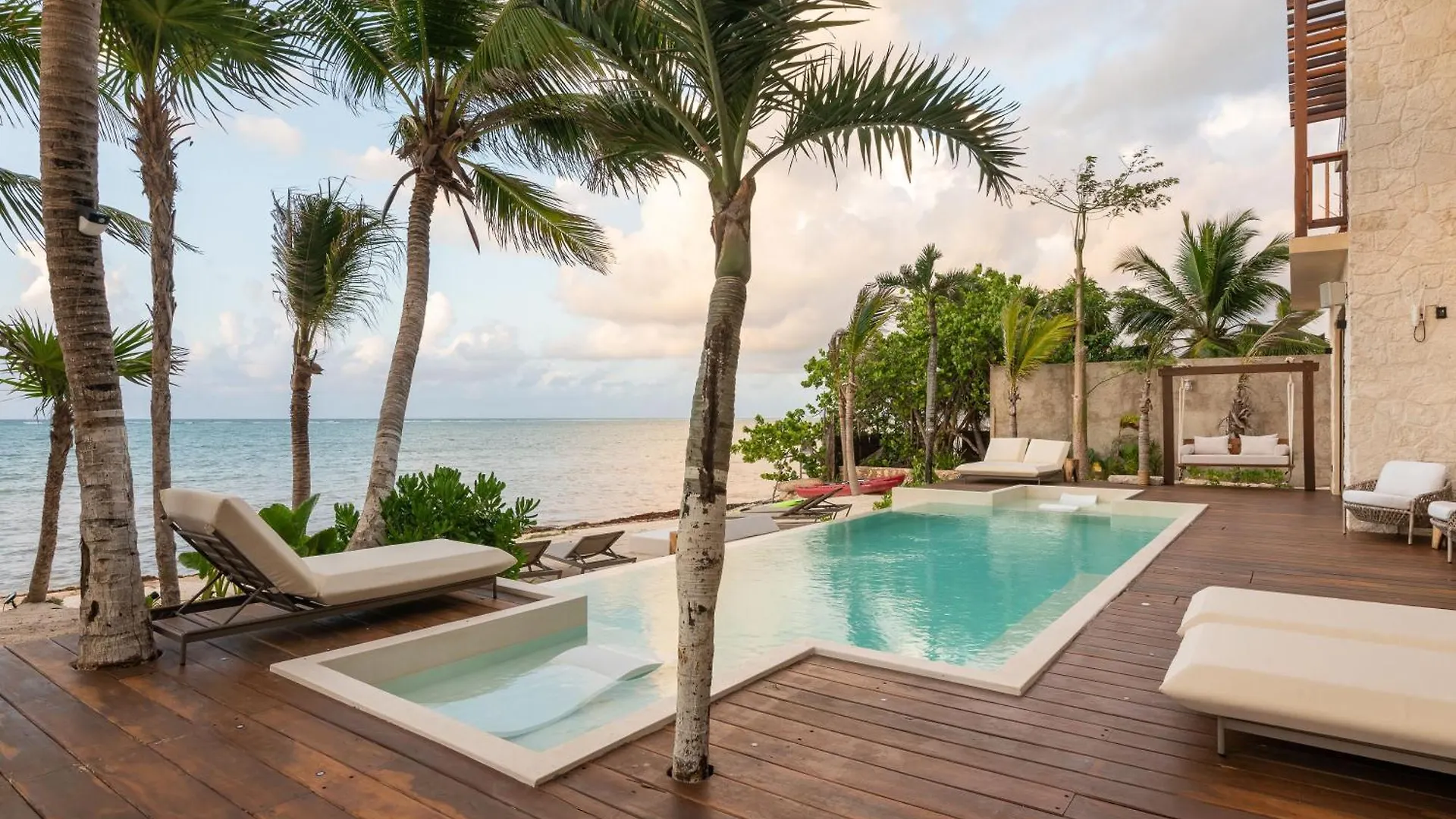 Villa Tulumar Beachfront Luxury Villa- Full Service トゥルム